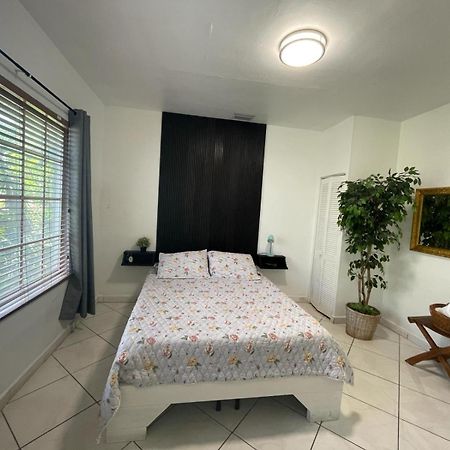 מיאמי Private Suite Next To Calle Ocho מראה חיצוני תמונה