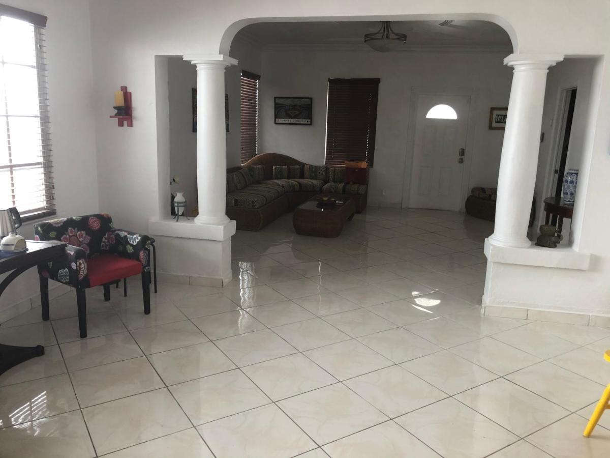 מיאמי Private Suite Next To Calle Ocho מראה חיצוני תמונה