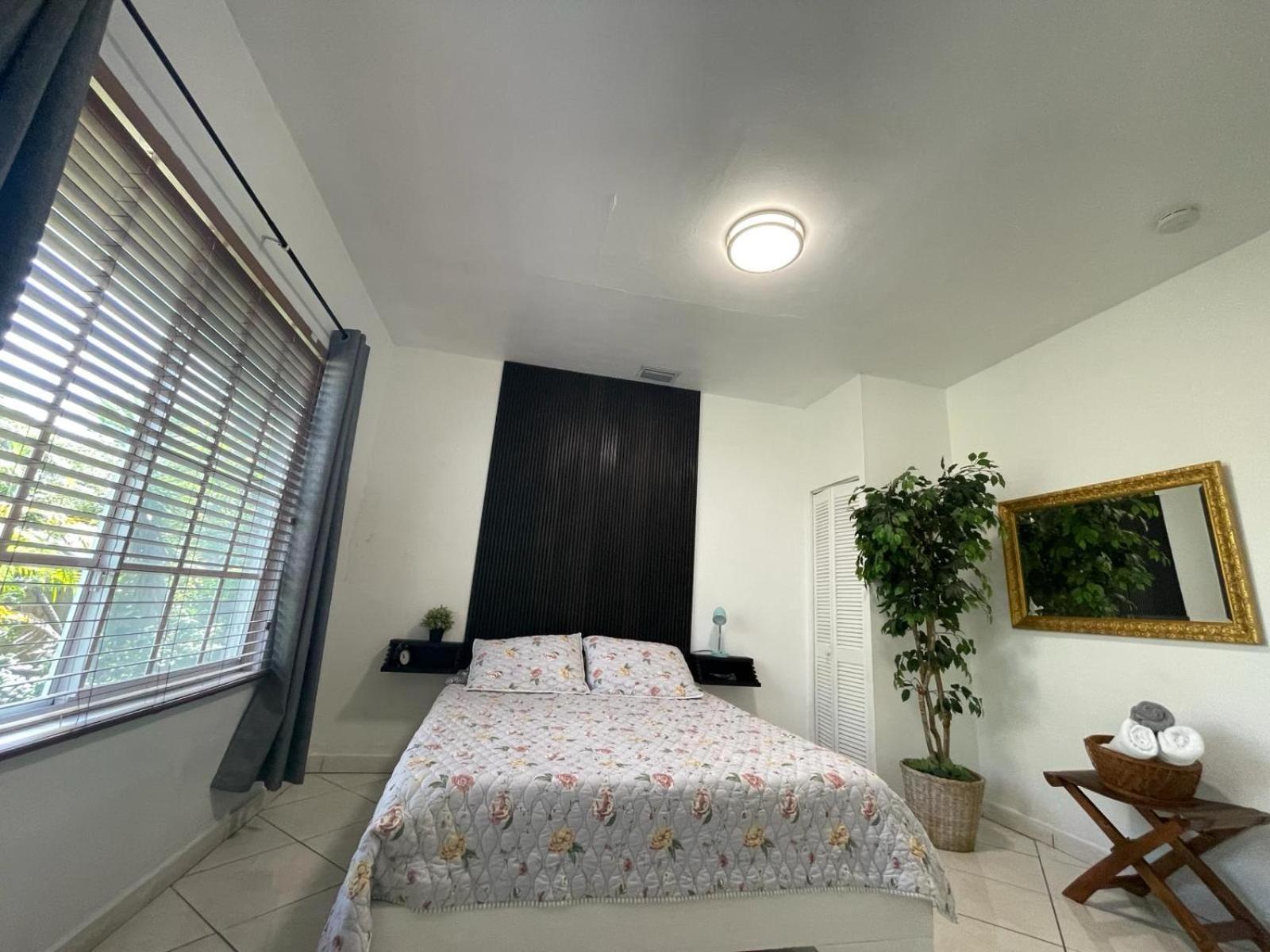 מיאמי Private Suite Next To Calle Ocho מראה חיצוני תמונה