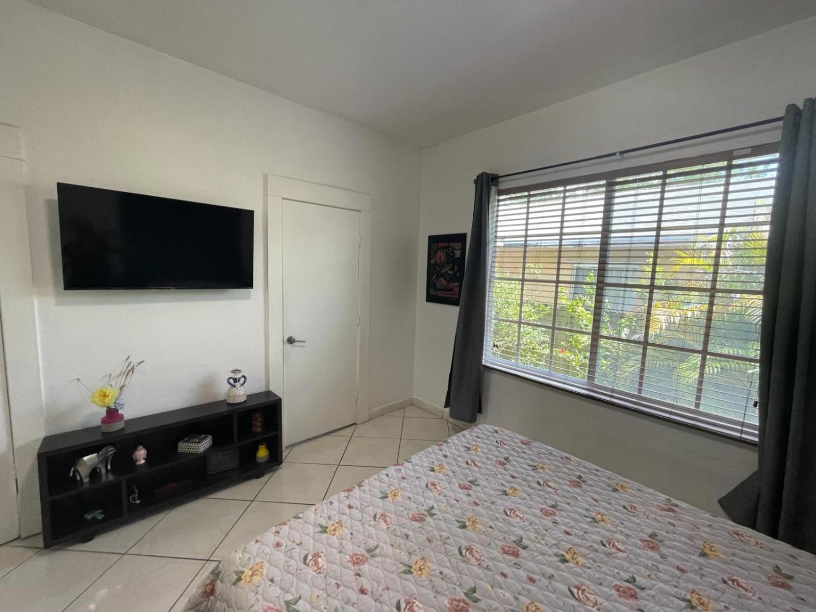 מיאמי Private Suite Next To Calle Ocho מראה חיצוני תמונה