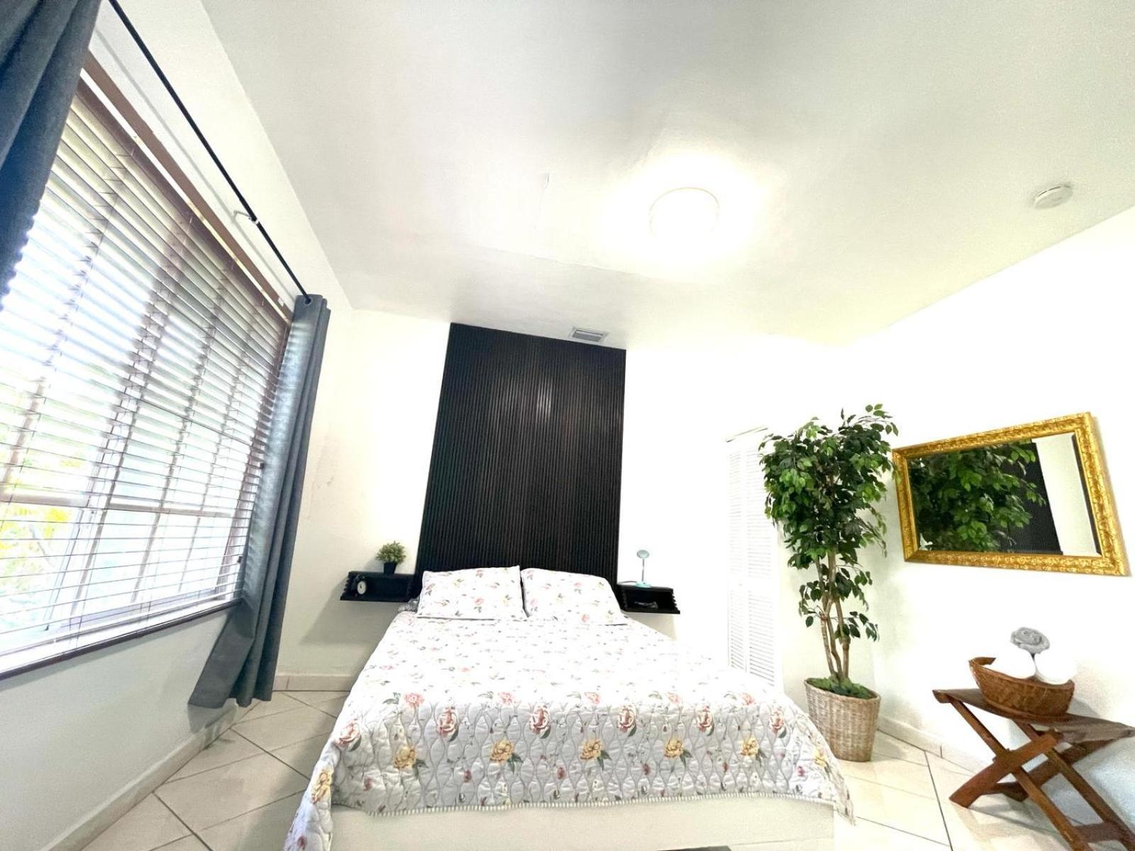 מיאמי Private Suite Next To Calle Ocho מראה חיצוני תמונה