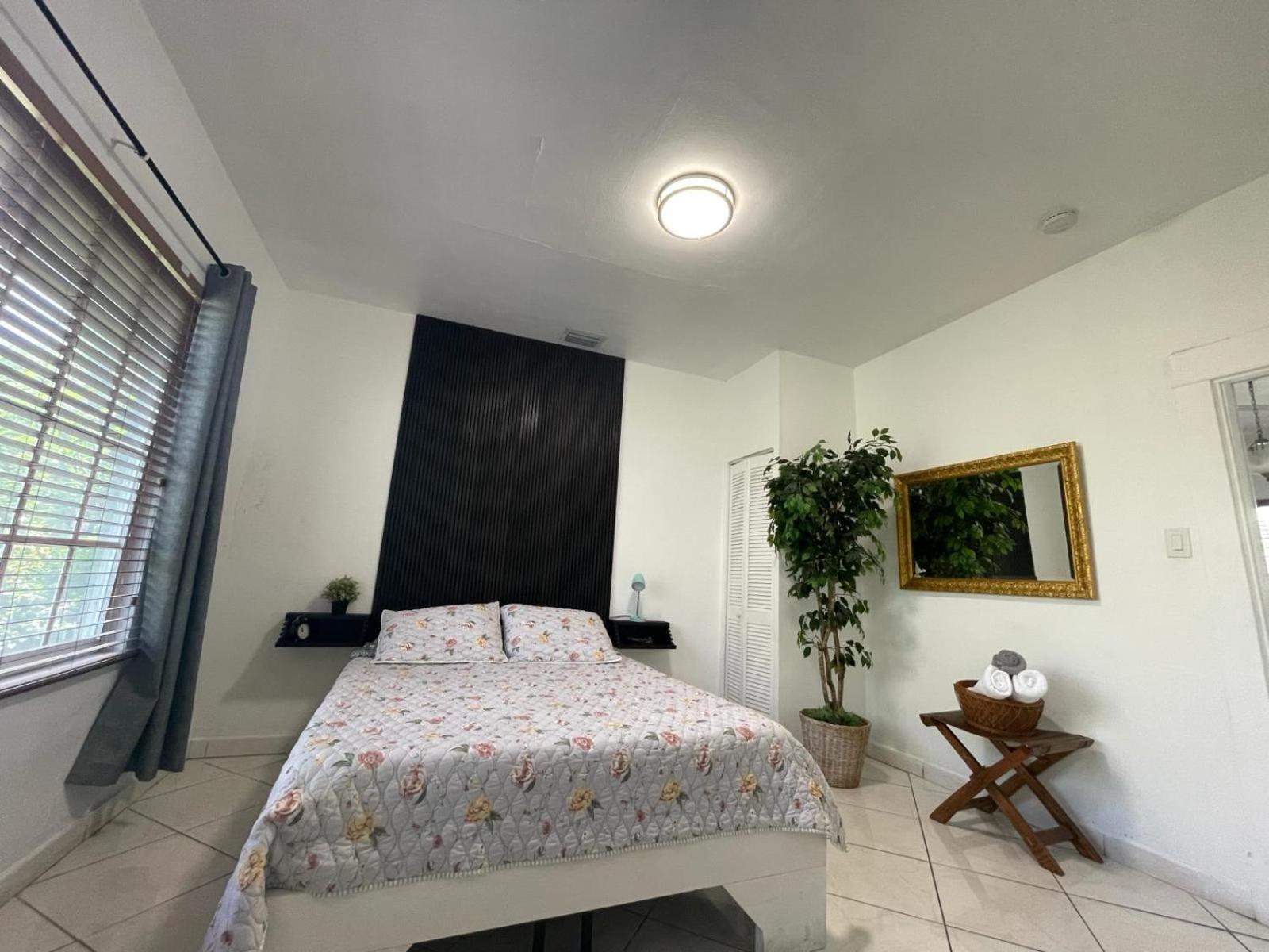 מיאמי Private Suite Next To Calle Ocho מראה חיצוני תמונה